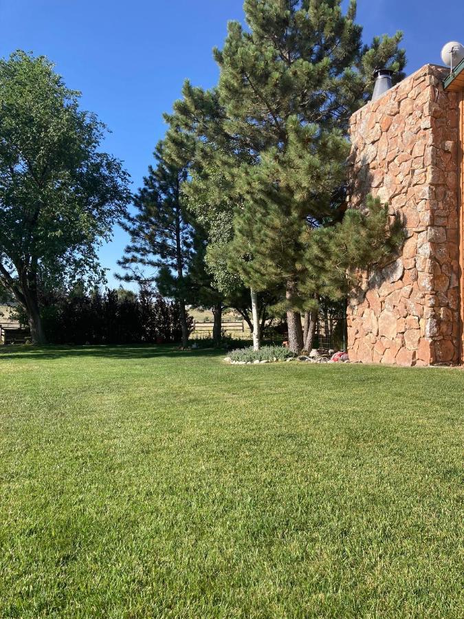 Yellowstone Cattle Baron Ensuite, Private Entrance & Parking - Prairie Rose B&B Cheyenne Eksteriør billede