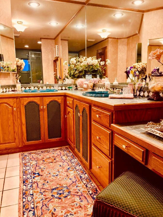 Yellowstone Cattle Baron Ensuite, Private Entrance & Parking - Prairie Rose B&B Cheyenne Eksteriør billede