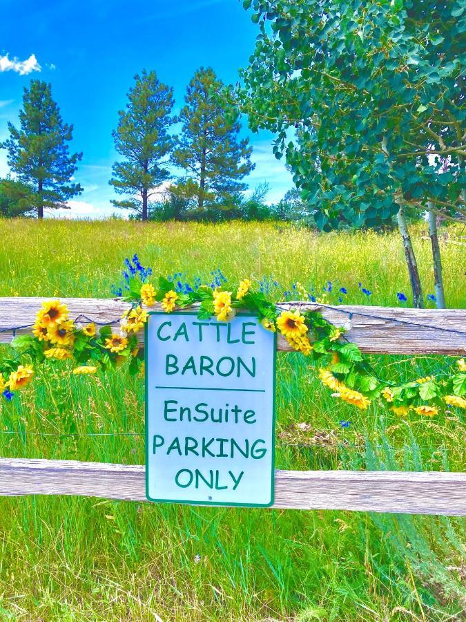 Yellowstone Cattle Baron Ensuite, Private Entrance & Parking - Prairie Rose B&B Cheyenne Eksteriør billede