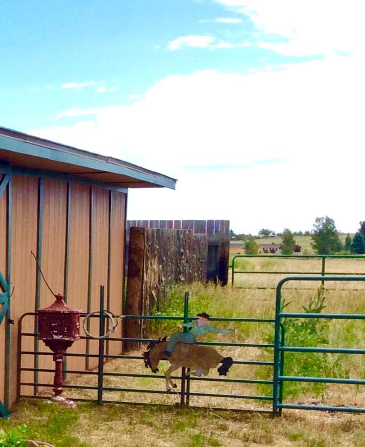 Yellowstone Cattle Baron Ensuite, Private Entrance & Parking - Prairie Rose B&B Cheyenne Eksteriør billede