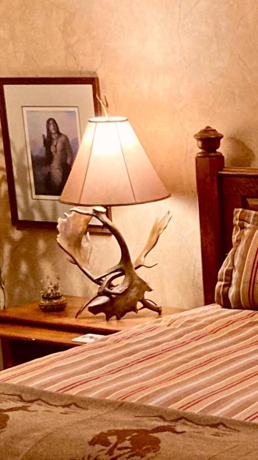 Yellowstone Cattle Baron Ensuite, Private Entrance & Parking - Prairie Rose B&B Cheyenne Eksteriør billede