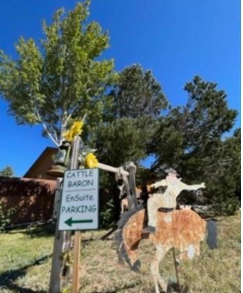 Yellowstone Cattle Baron Ensuite, Private Entrance & Parking - Prairie Rose B&B Cheyenne Eksteriør billede
