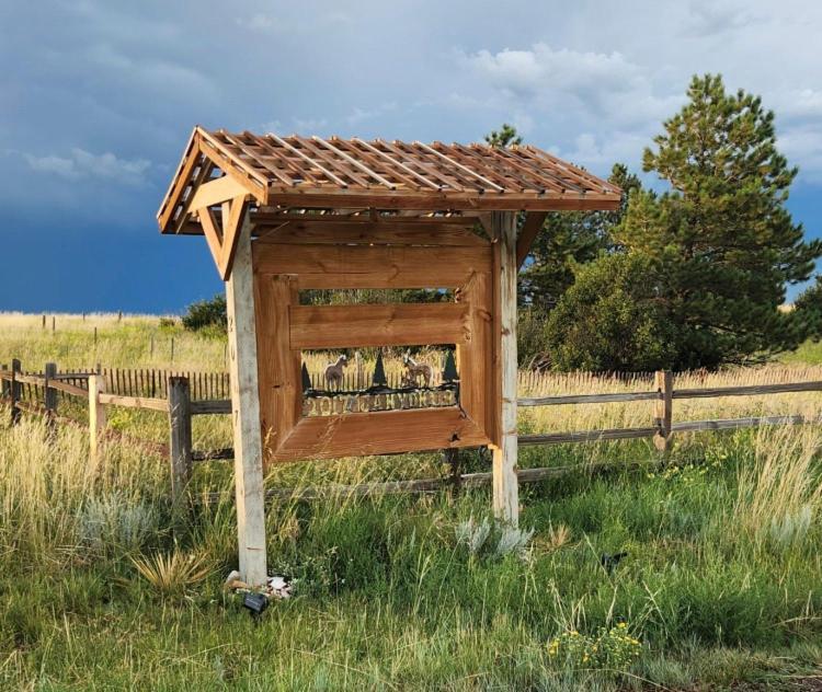Yellowstone Cattle Baron Ensuite, Private Entrance & Parking - Prairie Rose B&B Cheyenne Eksteriør billede